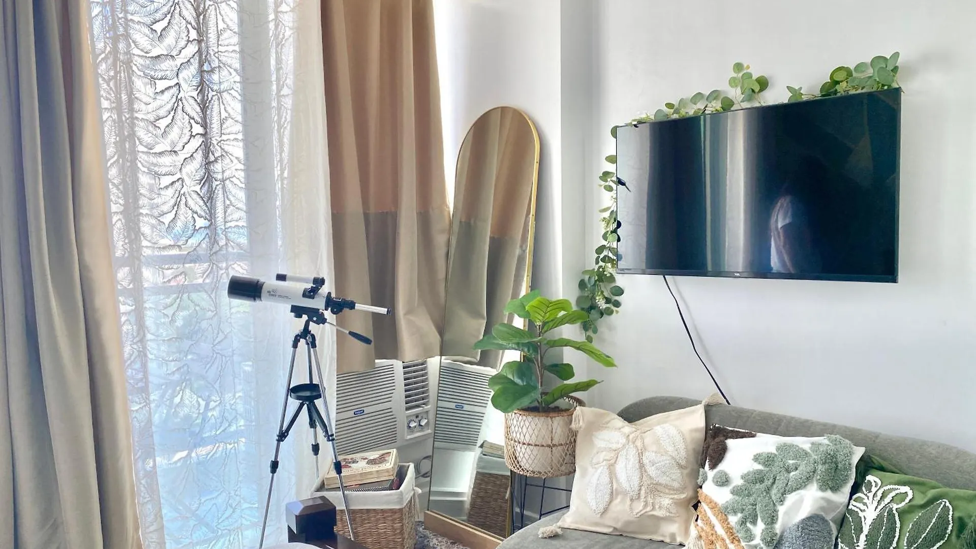 Azure Urban Resort By Melrose Avenue Manila