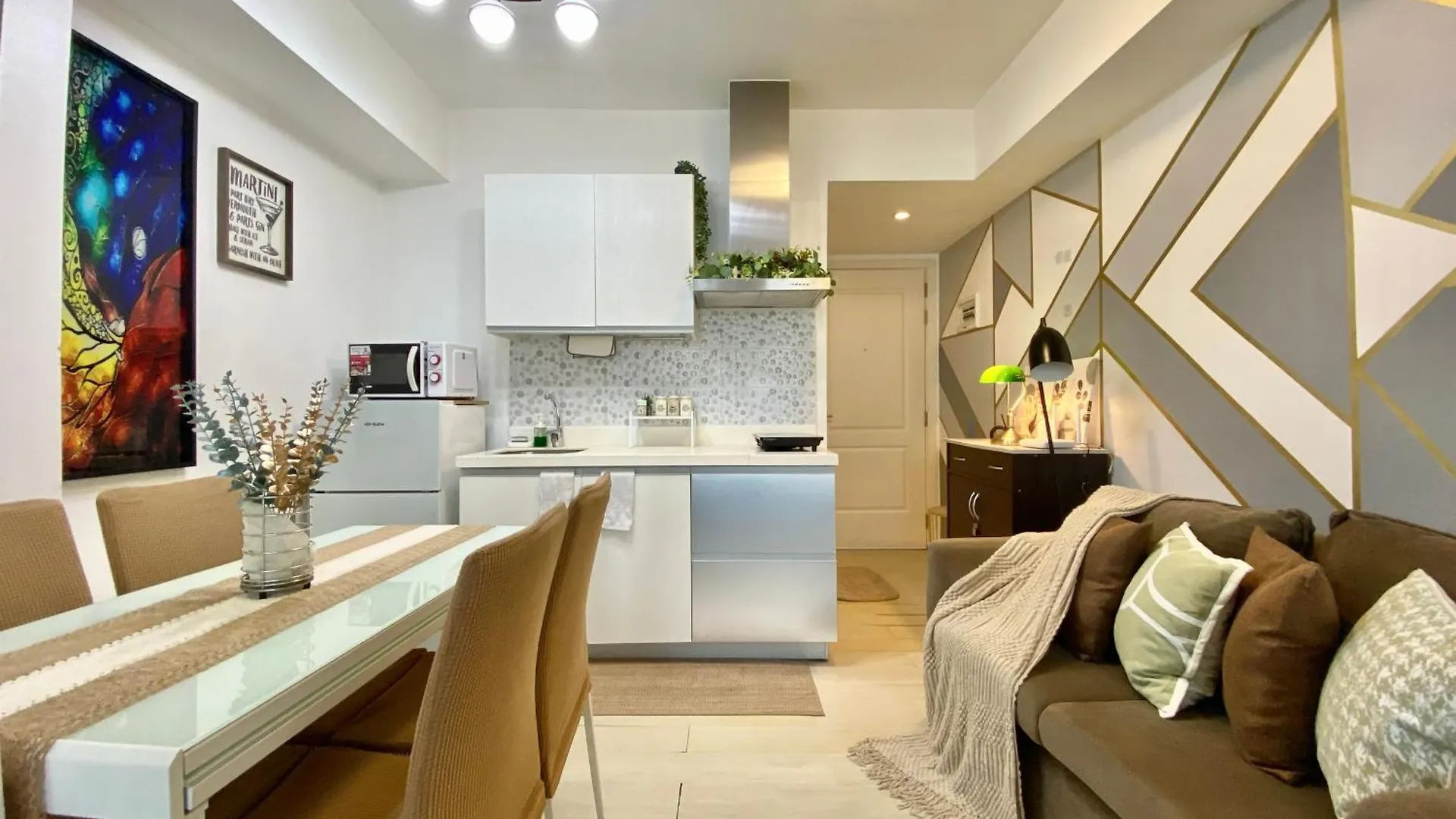Azure Urban Resort By Melrose Avenue Manila 0*,  Filipíny