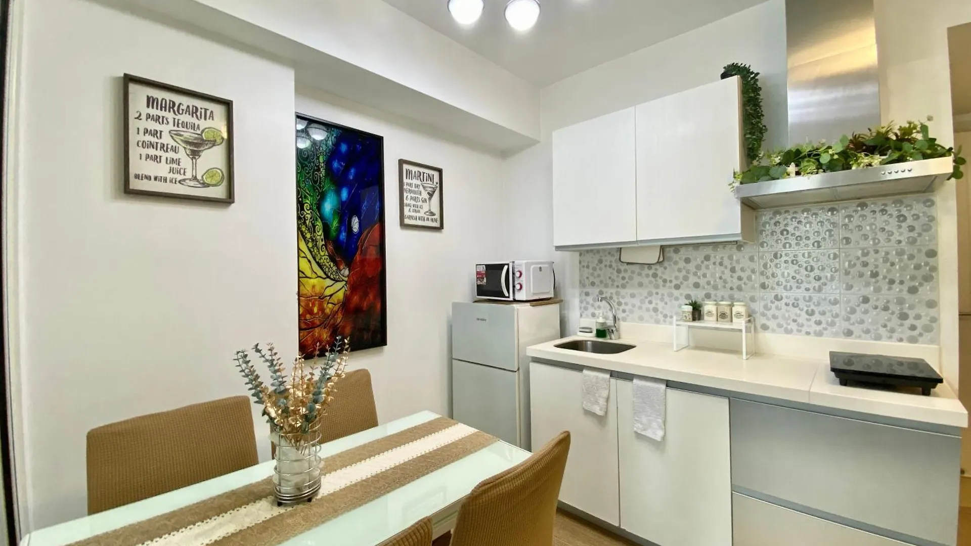 Azure Urban Resort By Melrose Avenue Manila